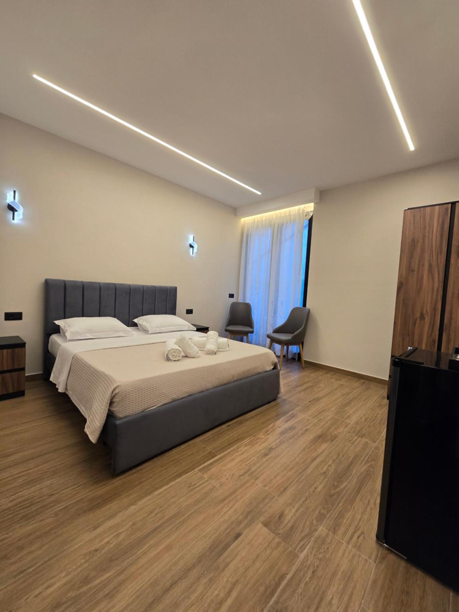 Villa Olympia Durres Bagian luar foto
