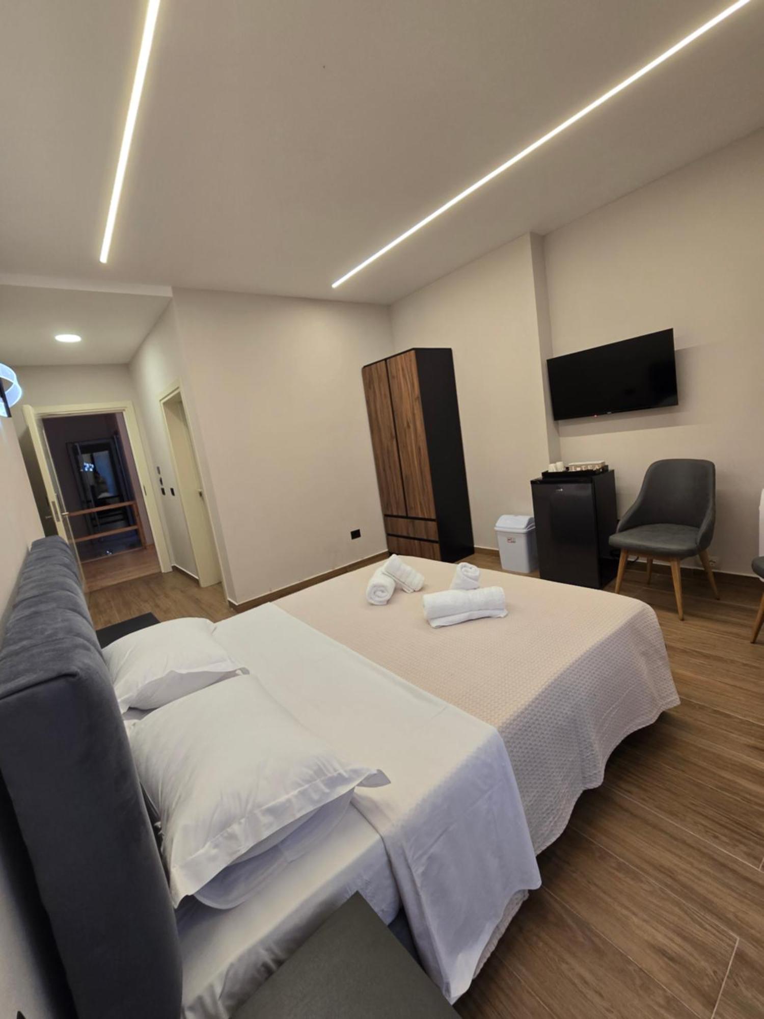 Villa Olympia Durres Bagian luar foto
